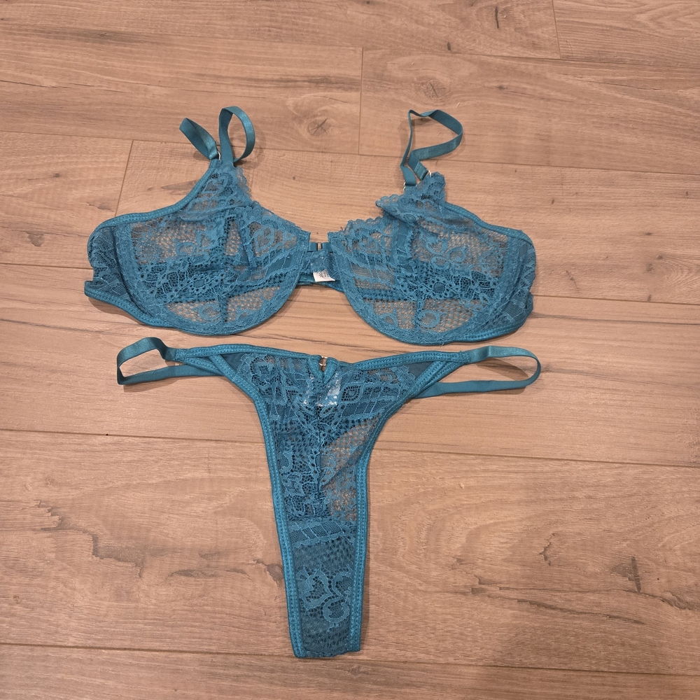 ✨ NWT Blk Lux Boutique: Enchanting Teal Lace Lingerie Set - Medium ✨